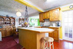 Kitchen/Diner- click for photo gallery
